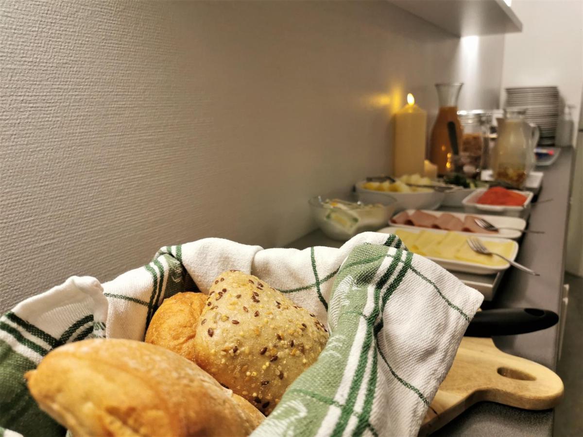 Broholm Bed&Breakfast Lidköping Extérieur photo