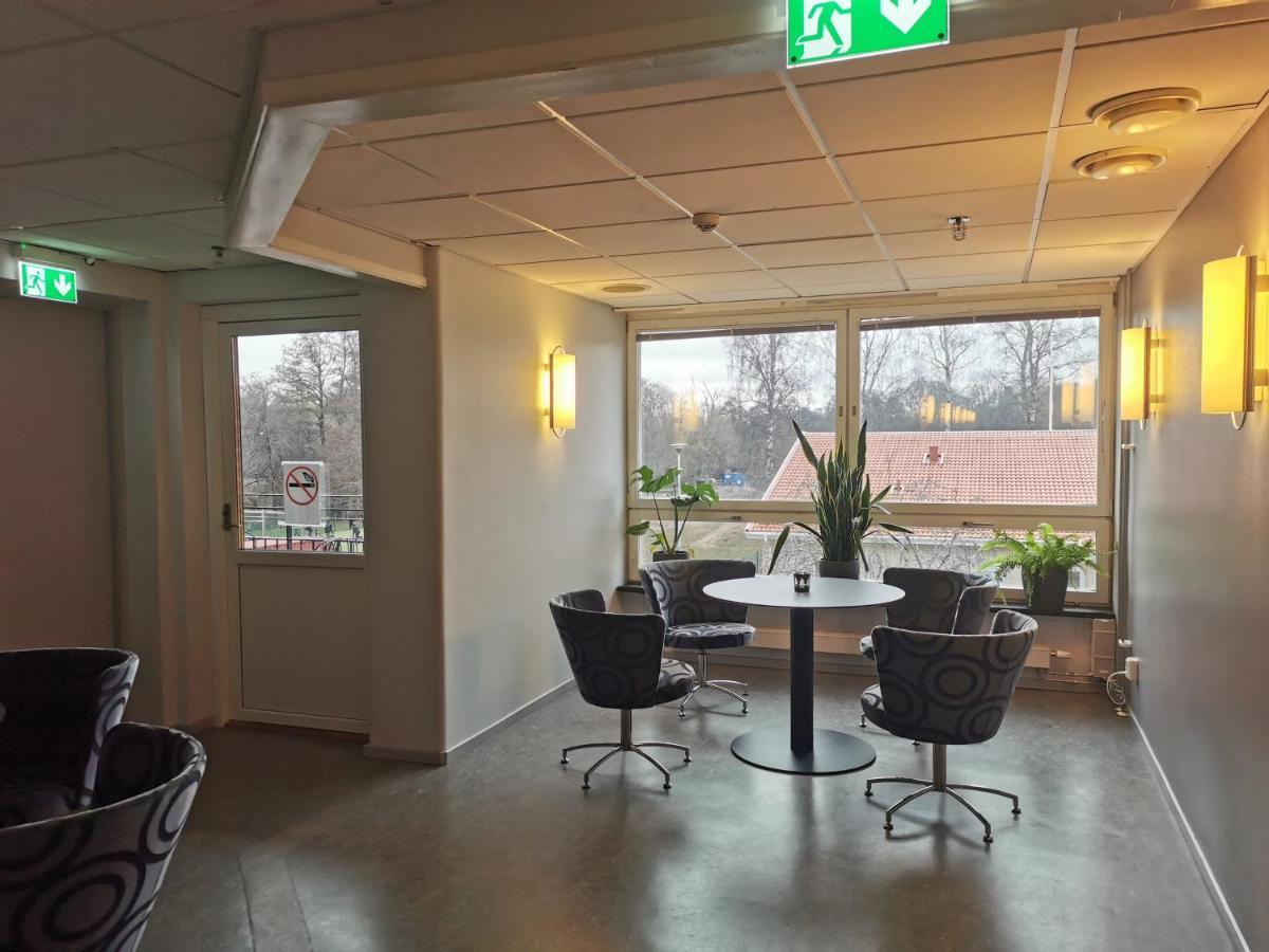Broholm Bed&Breakfast Lidköping Extérieur photo